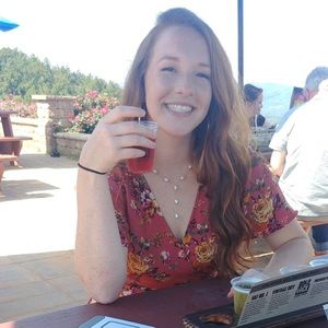 Meet your Posher, Danielle